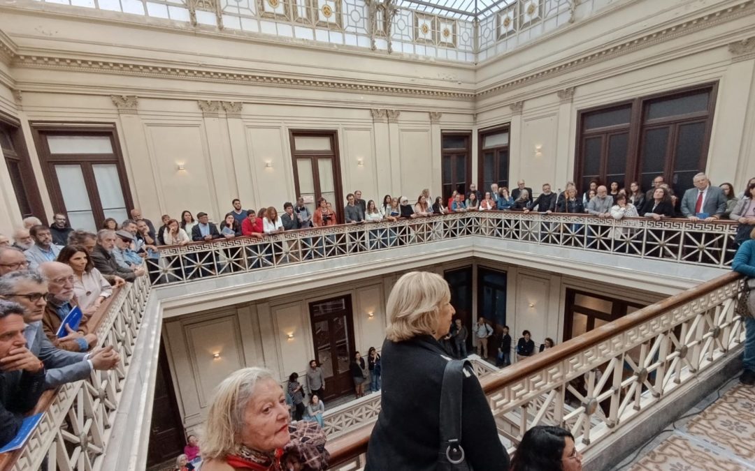 En un MAPI repleto de público se inauguró la muestra “Mariano es Montevideo”